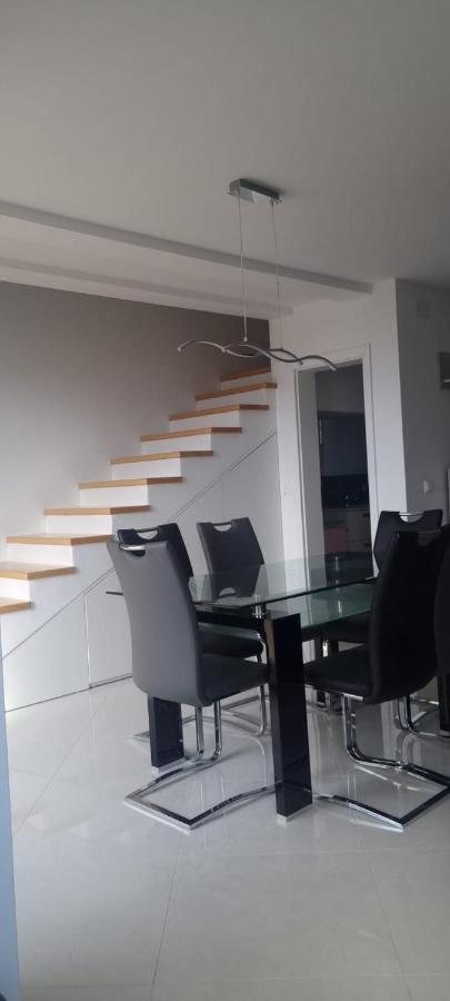 Apartmani Lanterna Krk Town Esterno foto